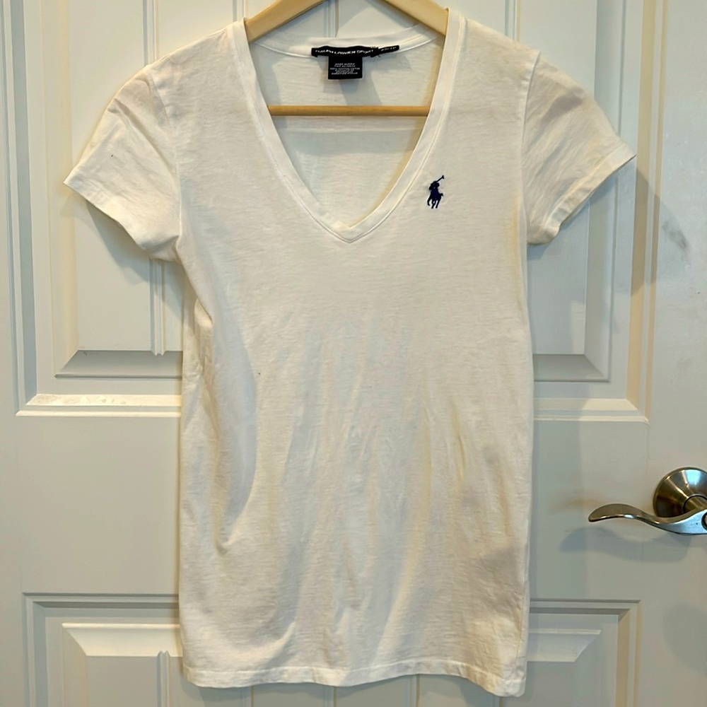 Ralph Lauren white v-neck T-Shirt. Size XS